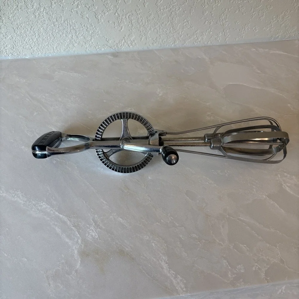 EKCO Best Hand Mixer